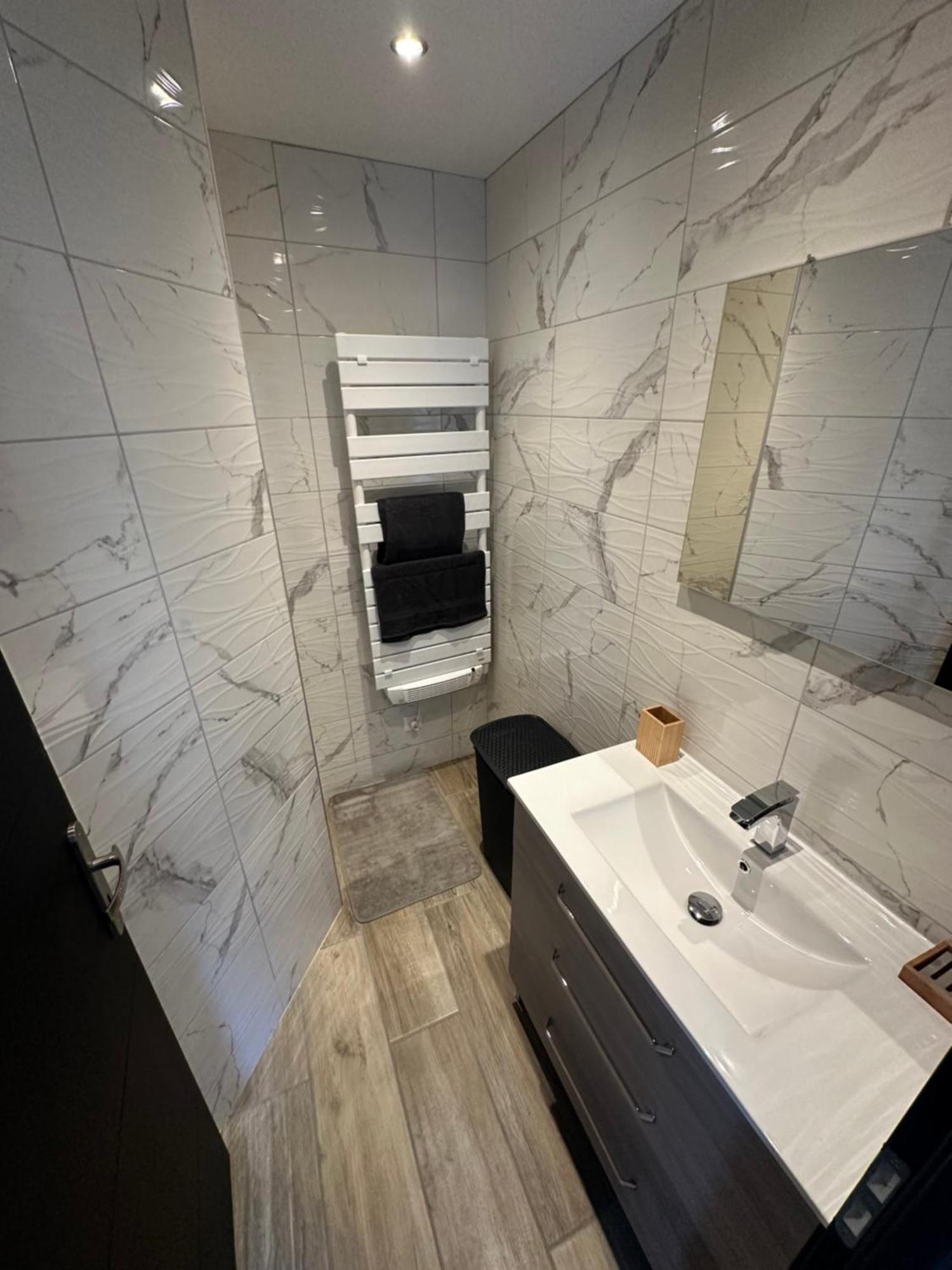 Appartement Moderne Et Confort Châtillon-sur-Seine Buitenkant foto
